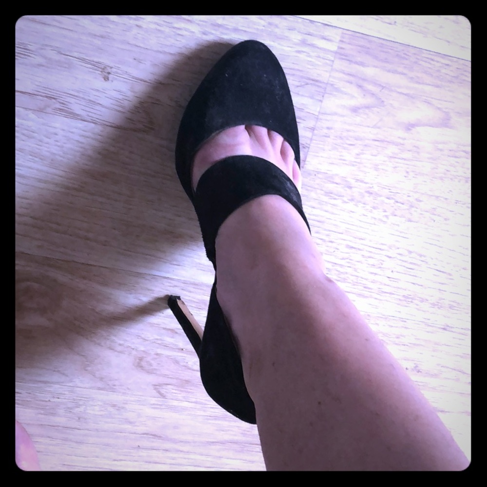 Zara basic classy black heels. Suede